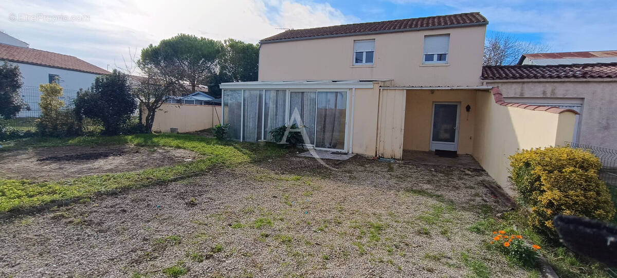 Maison à PORT-DES-BARQUES