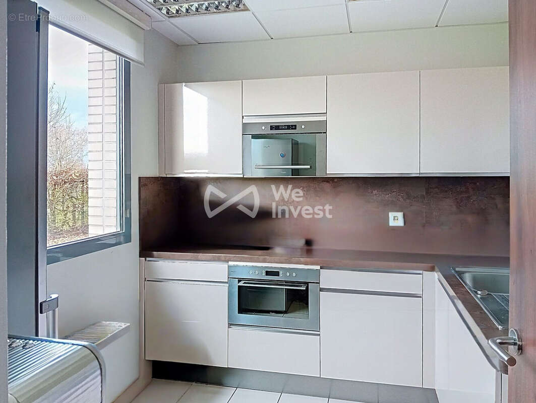 Commerce à MAGNY-LE-HONGRE