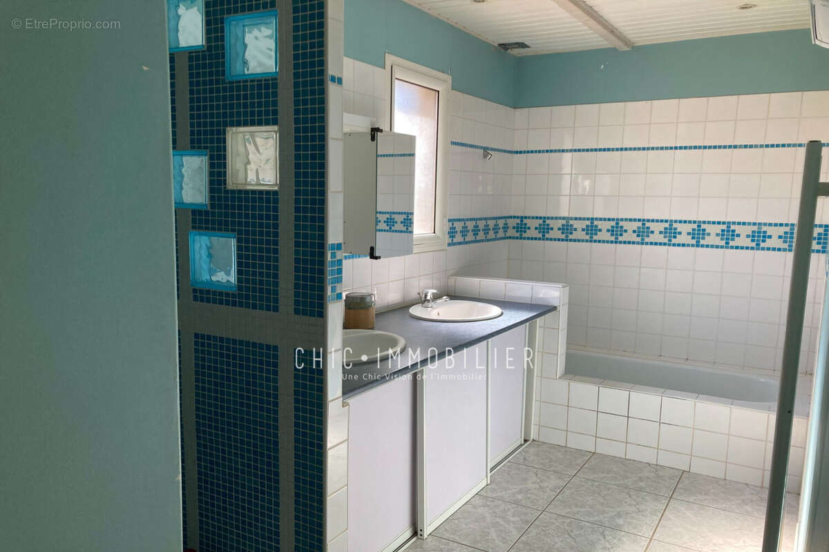 Maison à LAROQUE-DES-ALBERES