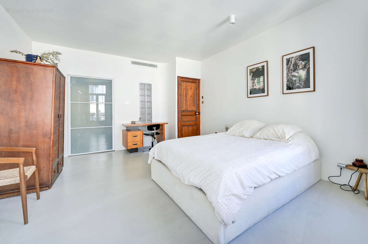 Appartement à MARSEILLE-6E