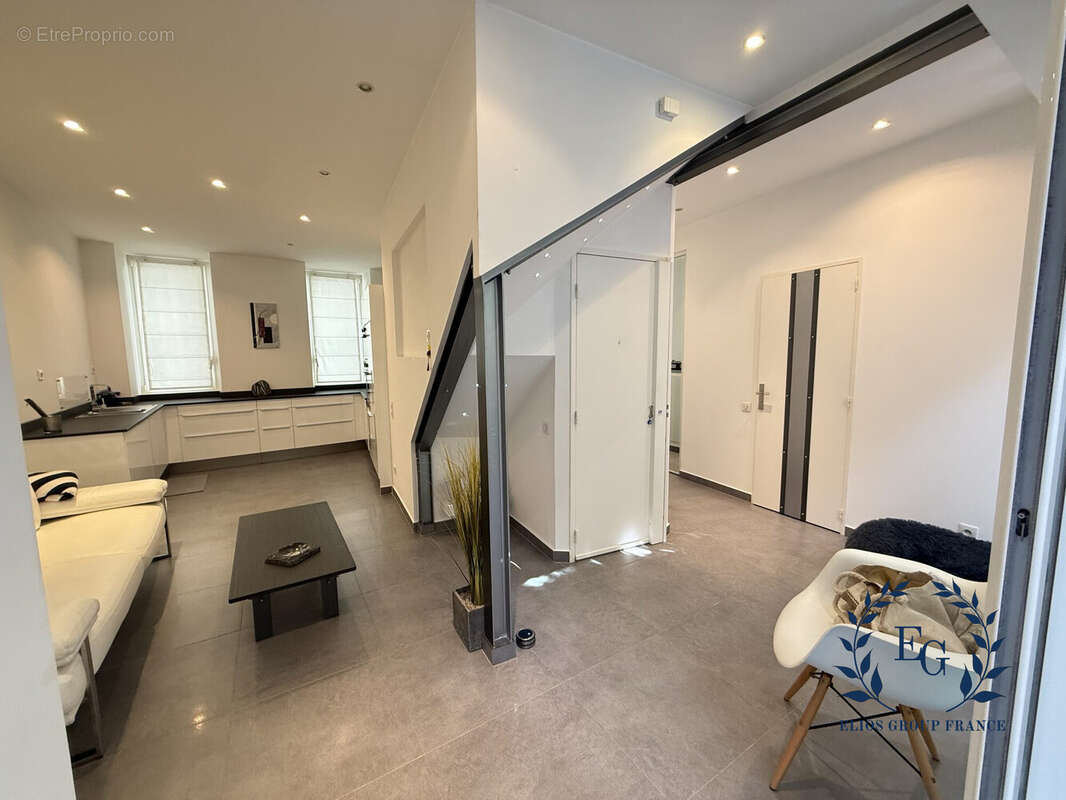 Appartement à MARSEILLE-7E