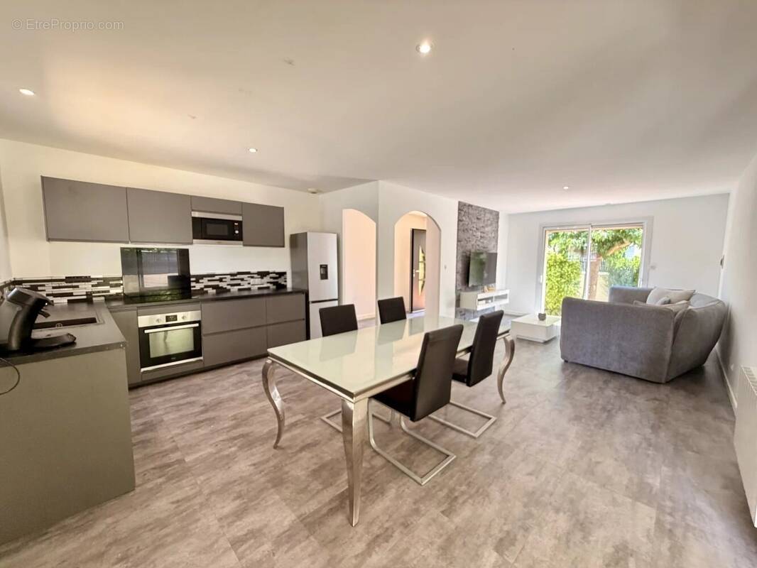 13 mn Villefranche, villa T4 avec garage sur 605 m2 - photo 6