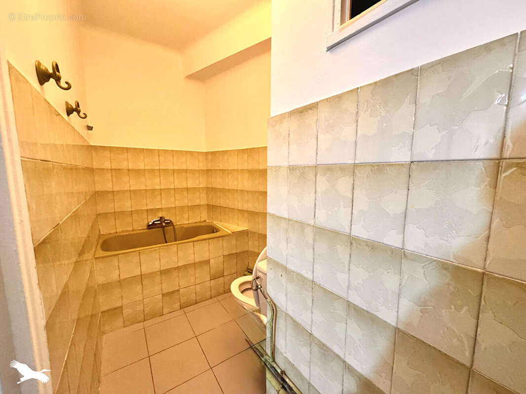 Appartement à MARSEILLE-5E