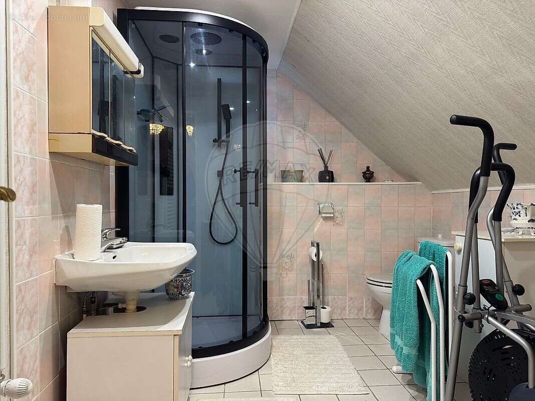 Maison à LA GUERCHE-SUR-L'AUBOIS