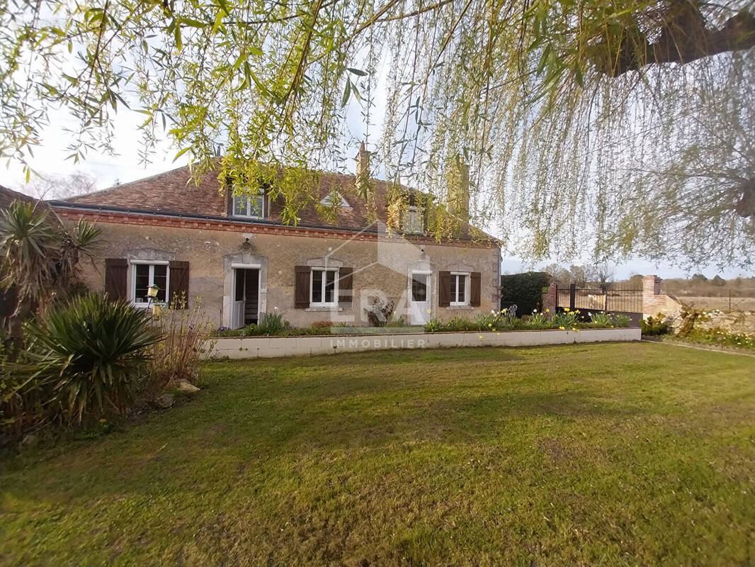 Maison à AVRILLE-LES-PONCEAUX