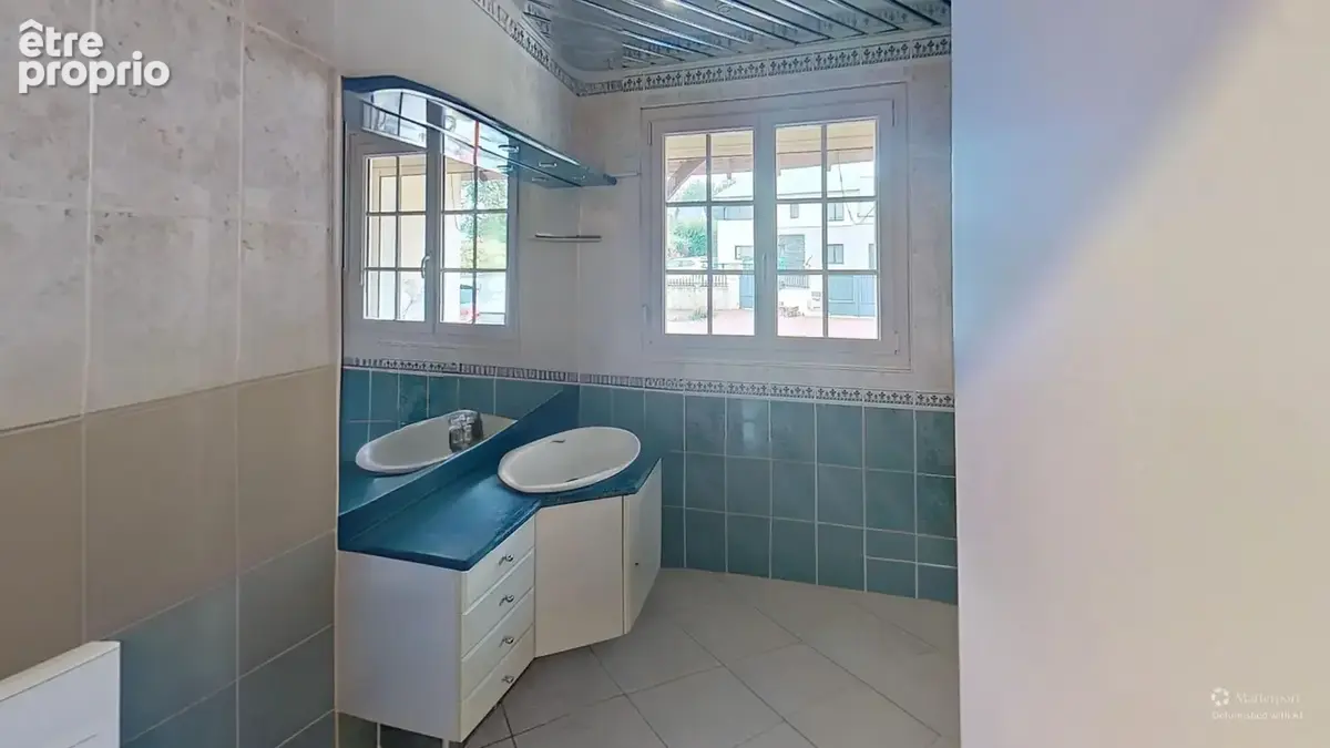 LES GARENNES SUR LOIRE, maison familiale, beaux volumes, 845m² de terrain, - photo 4