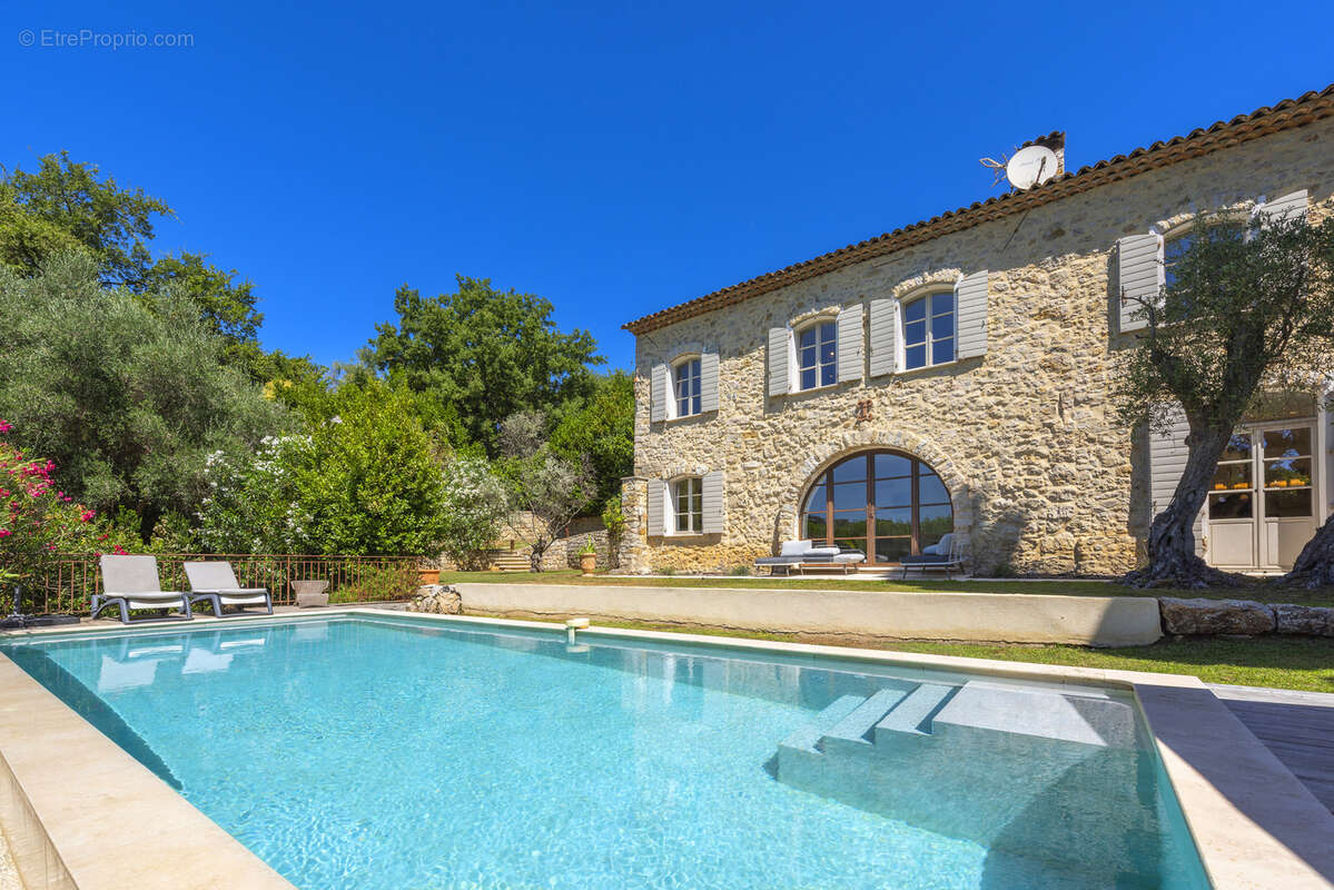 Maison à MOUGINS