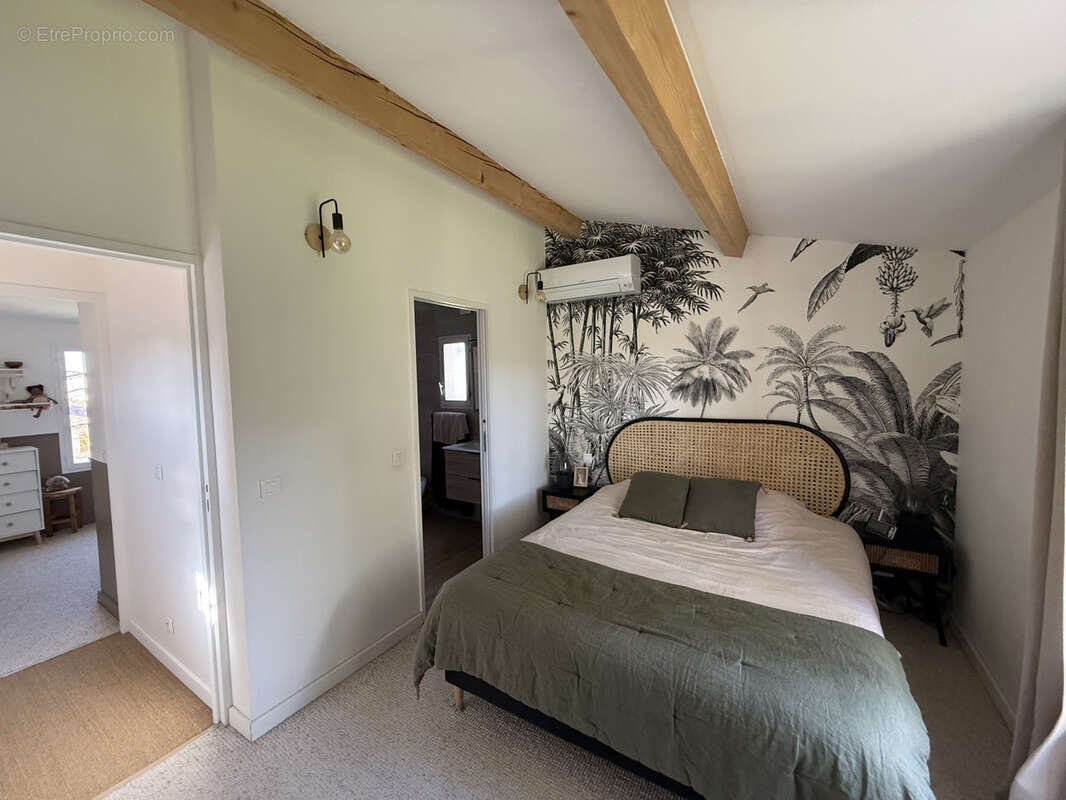 Maison à LA CALMETTE