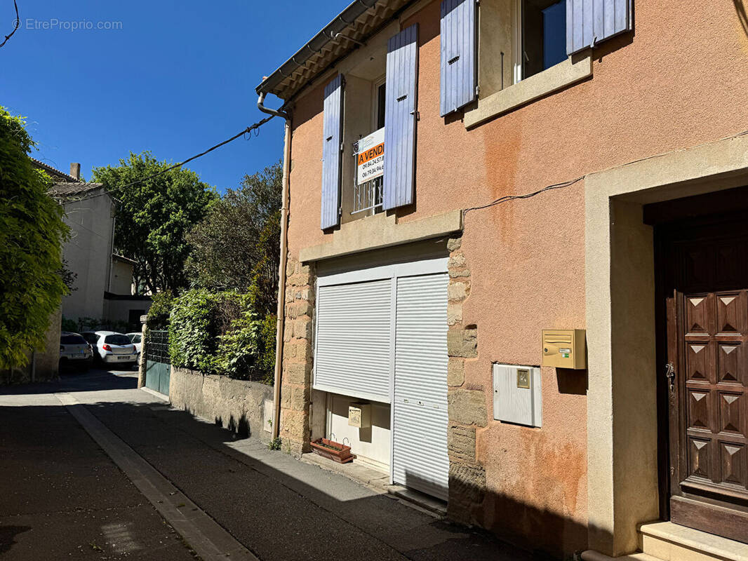Appartement à L'ISLE-SUR-LA-SORGUE