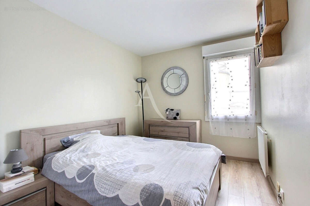 Appartement à VILLENEUVE-LA-GARENNE