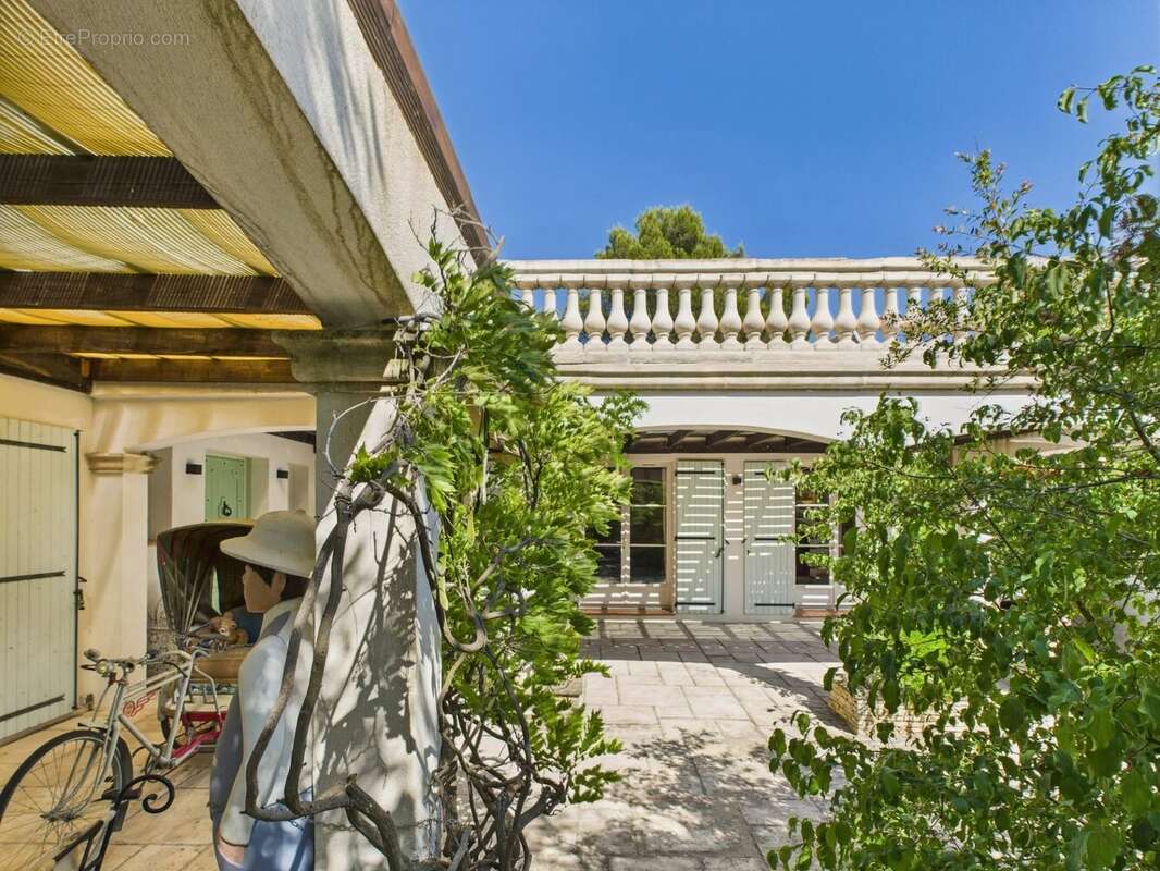 Maison à EGUILLES