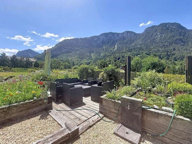 chalet rénové avec vue panoramique, mazot, sauna et fort potentiel – Glières-Val-de-Borne (74) - photo 19