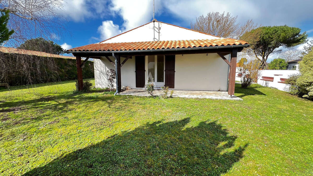 Maison à SAINT-SULPICE-DE-ROYAN