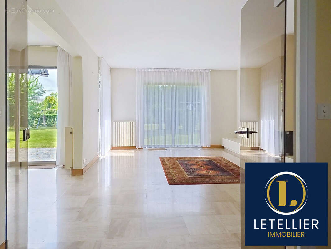 Maison 173 m² à Elbeuf  - photo 2
