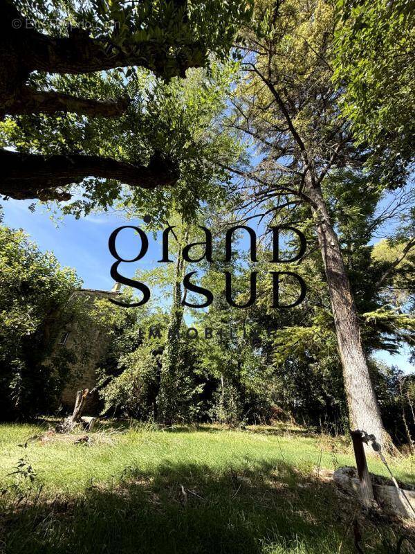 Maison à MONTAREN-ET-SAINT-MEDIERS