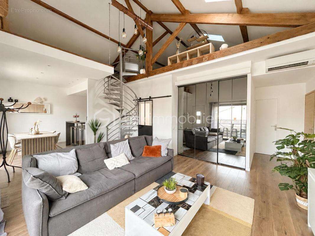 Appartement à LA VALETTE-DU-VAR
