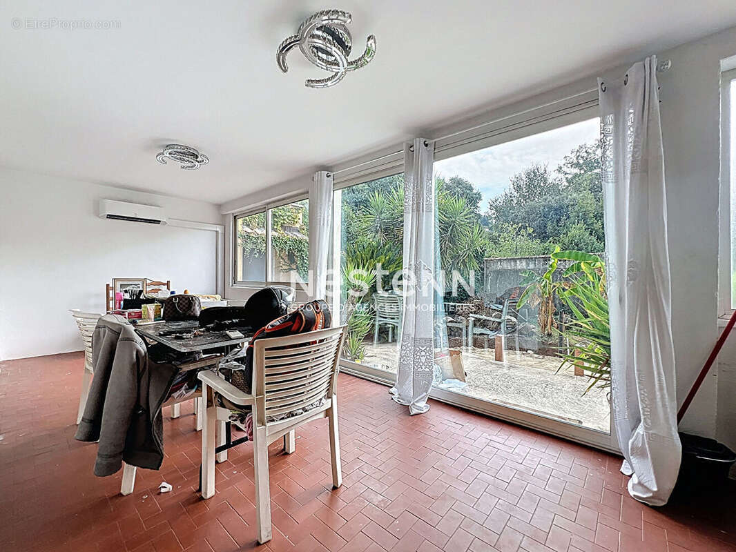 VALLAURIS - Maison - 230m² - Terrain 525m² - Projet promoteur - Hauteur autorisé - Proche commodités - photo 20