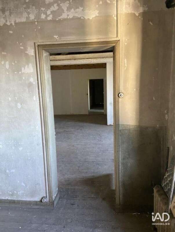 Photo 7 - Commerce à LE FRESNE-SUR-LOIRE