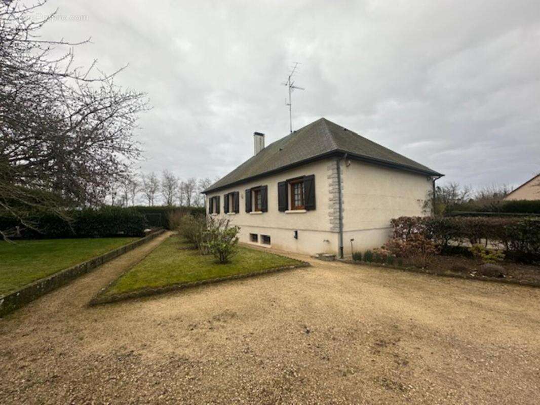 Maison à PRASVILLE