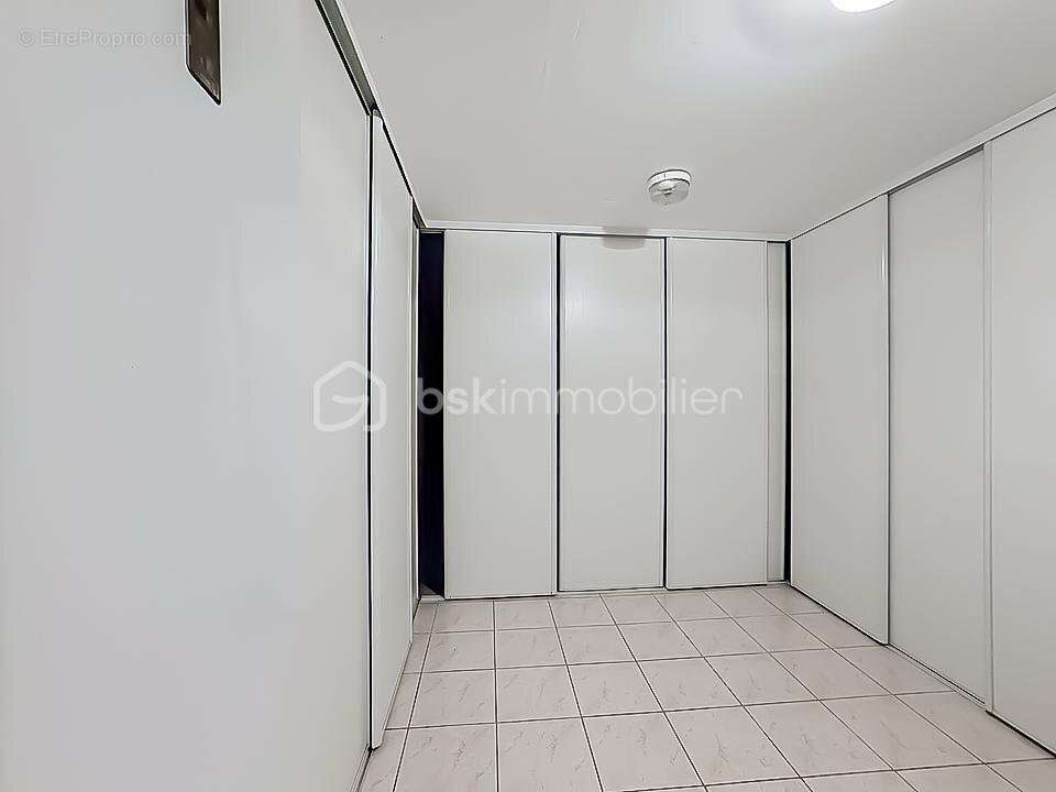 *** magnifique villa t7 de 222 m² avec piscine - castries *** - photo 26