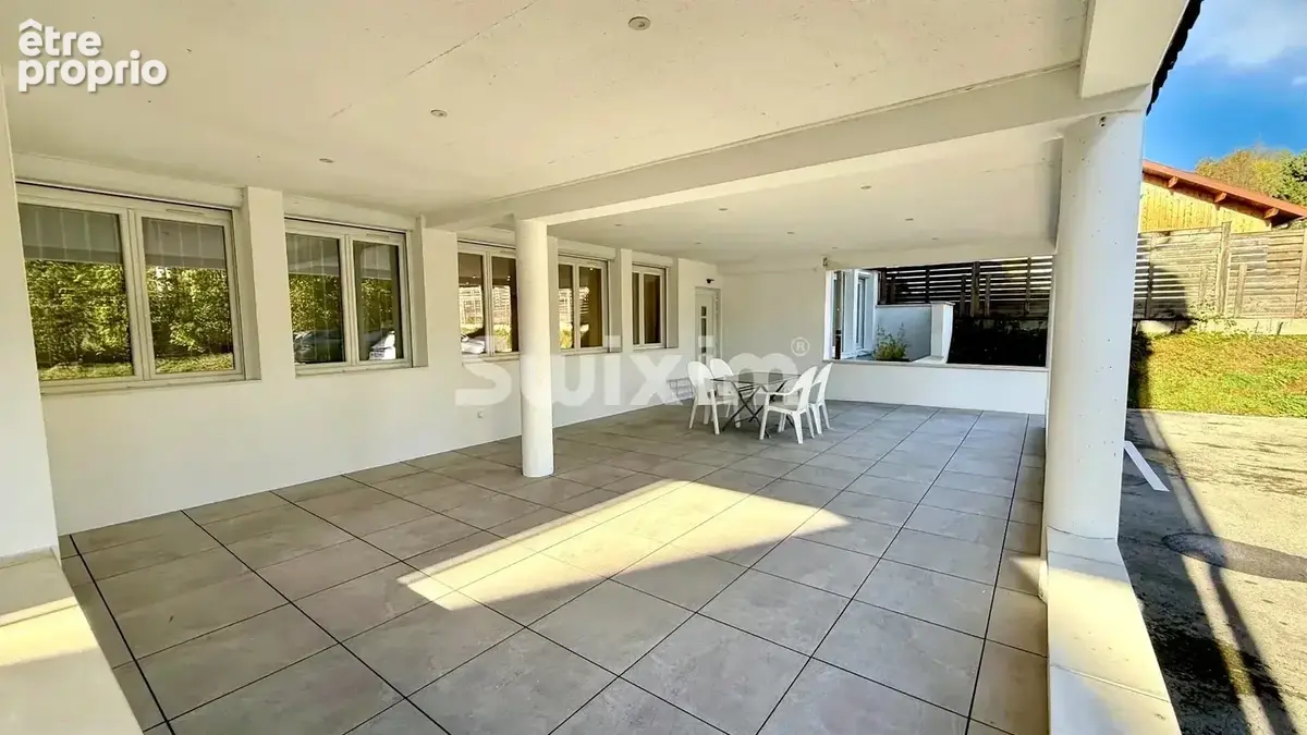 MORBIER – Appartement de 123 m² – 3 chambres – Terrasse et 2 stationnements - photo 6