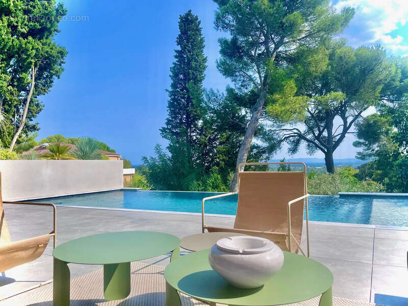 Maison à VILLENEUVE-LES-AVIGNON