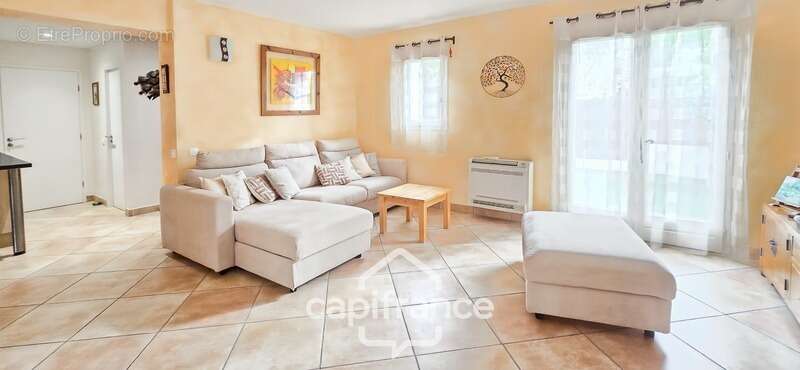 Maison à SOLLIES-PONT