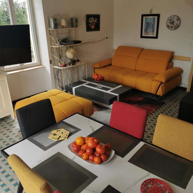 Maison 244 m² à Pergain-Taillac  - photo 9
