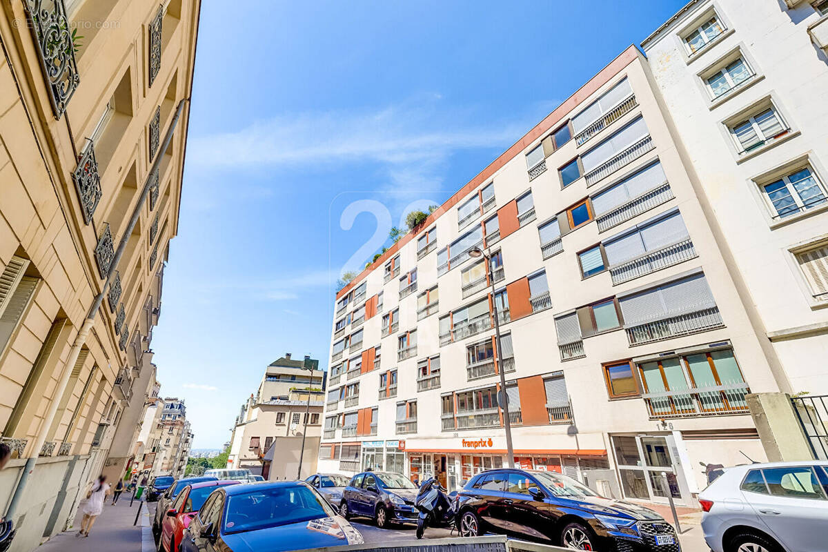 Appartement à PARIS-19E
