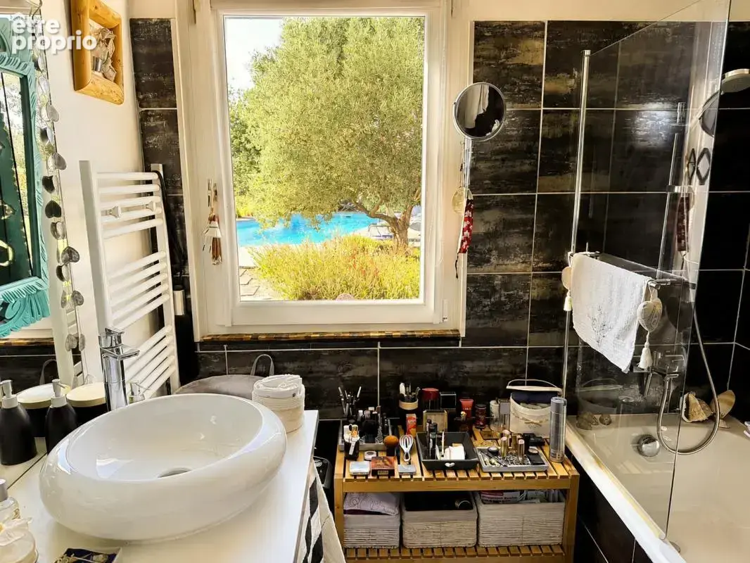 Maison chaleureuse avec piscine et vue imprenable sur la montangne de la Sainte Victoire - photo 16
