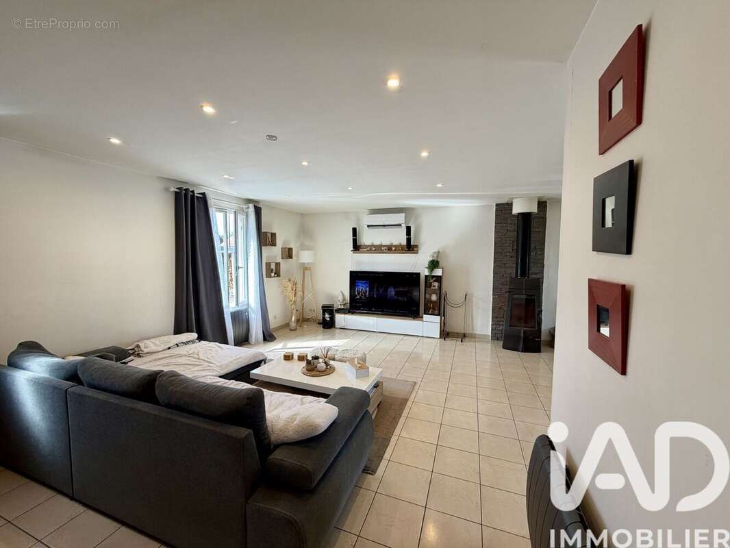 Photo 2 - Maison à VIGNOUX-SUR-BARANGEON