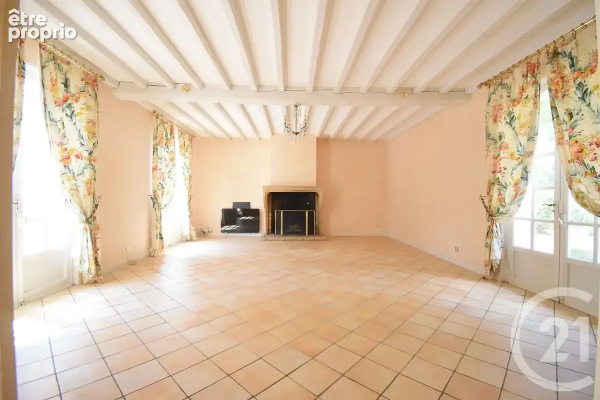 Maison 217 m² à Bellerive-Sur-Allier  - photo 2