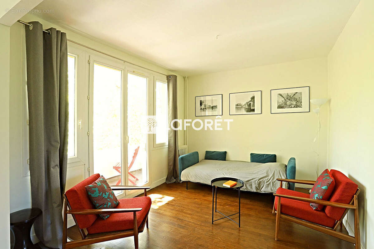 Appartement à PARIS-14E