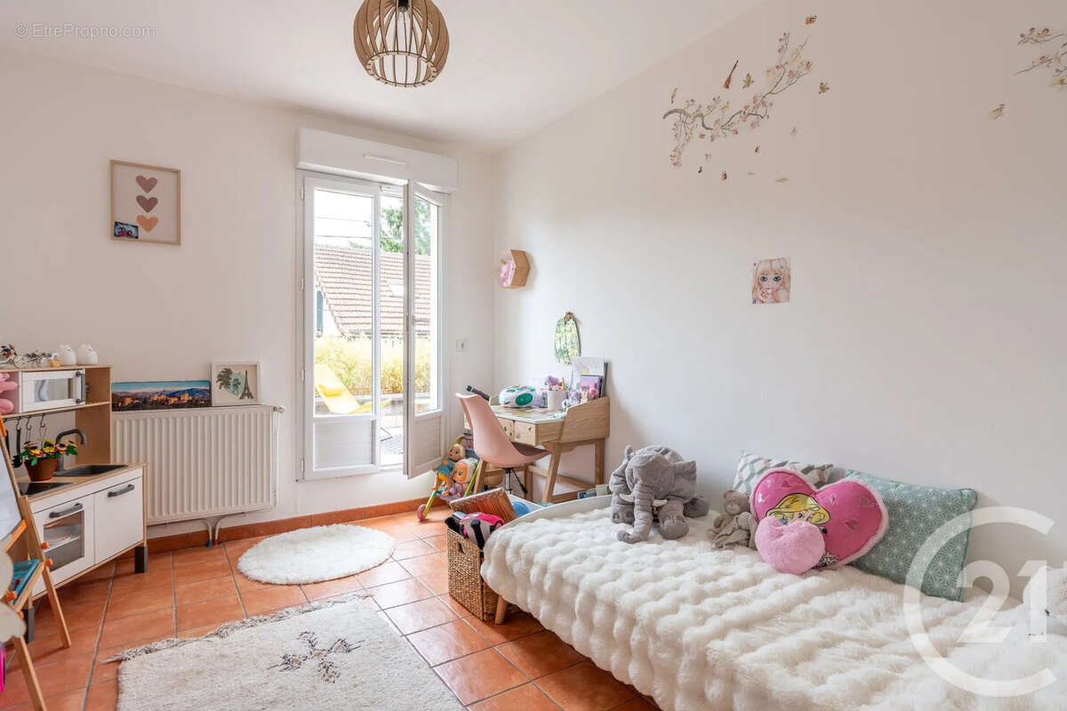 Maison à CHAMPIGNY-SUR-MARNE