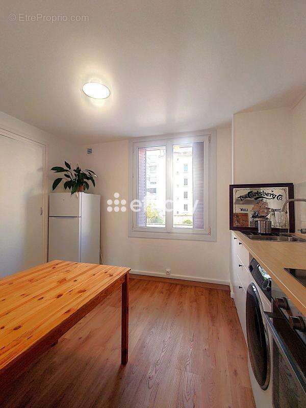 Appartement à LYON-7E