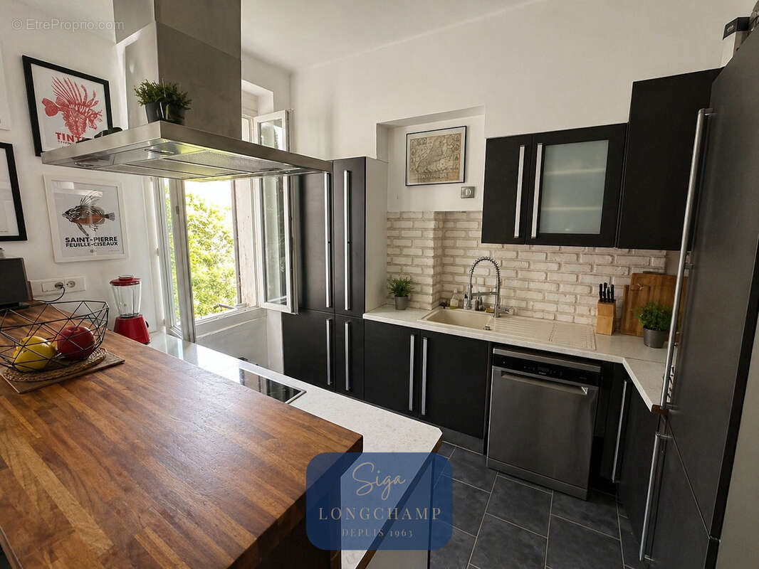 Appartement à MARSEILLE-1E
