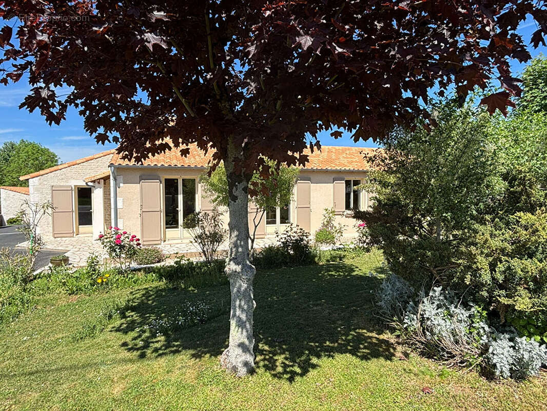 Maison à LA CRECHE