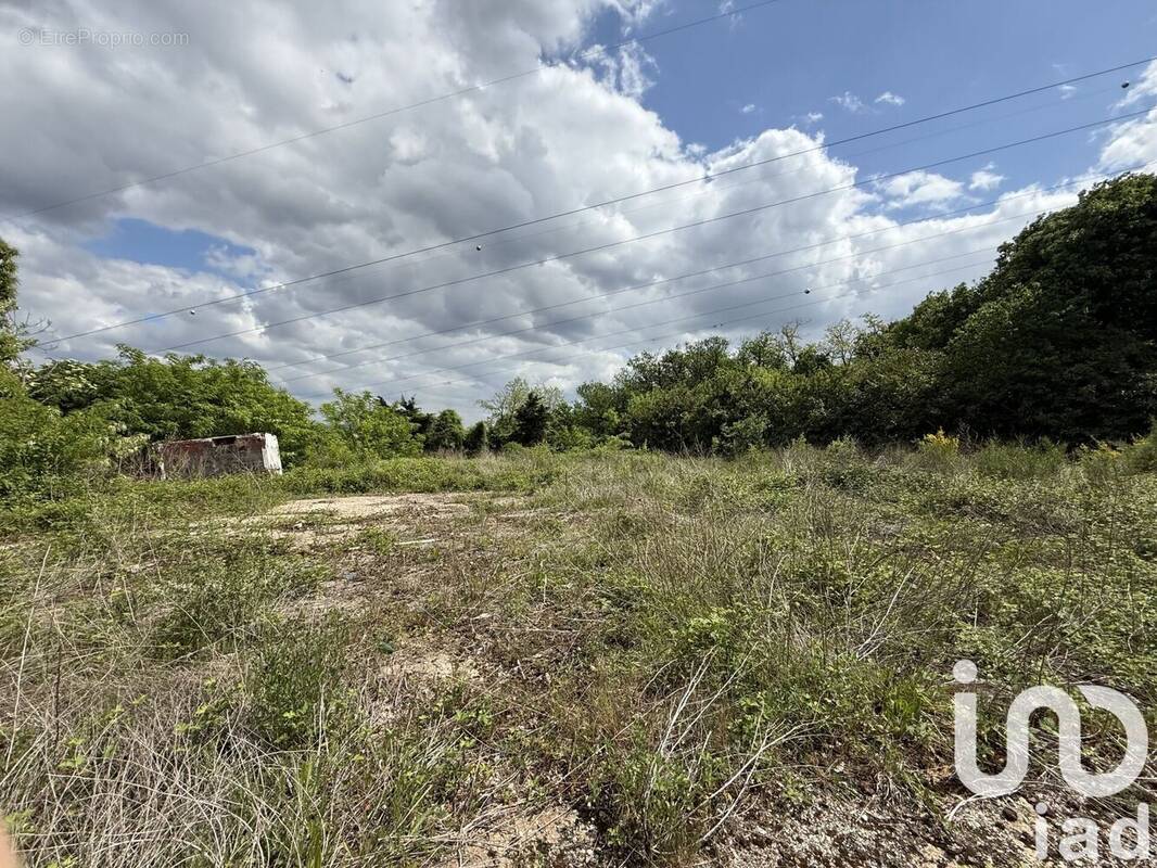 Photo 1 - Terrain à VILLEJUST