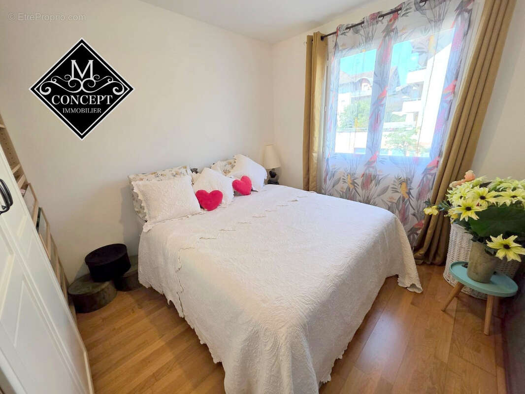 Appartement à POISY