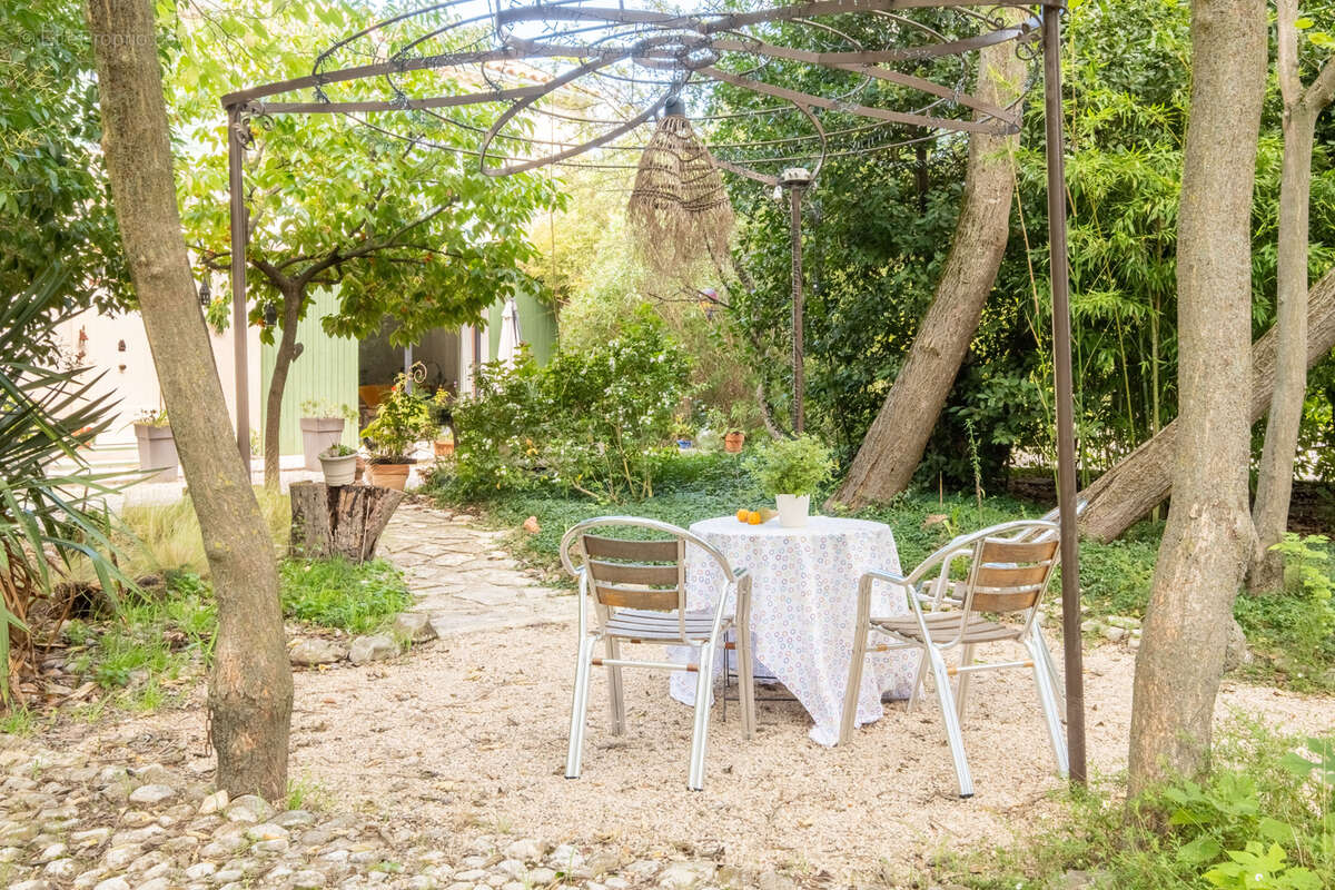 Maison à LORIOL-DU-COMTAT