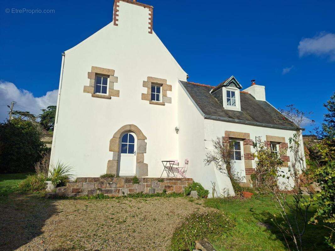 Maison à PLOUGASNOU