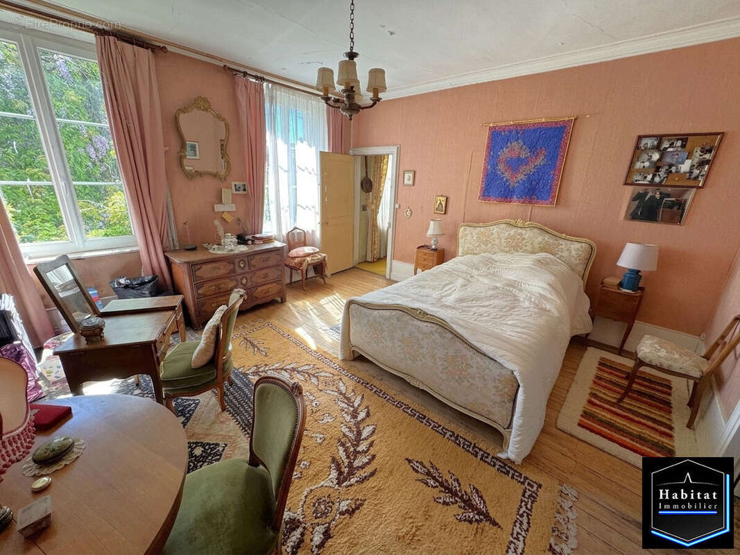 Maison LE PLESSIS BELLEVILLE 15min 10 pièce(s) 194 m2 - photo 13