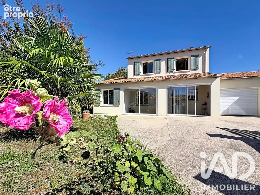 Photo 1 - Maison à SAINTES