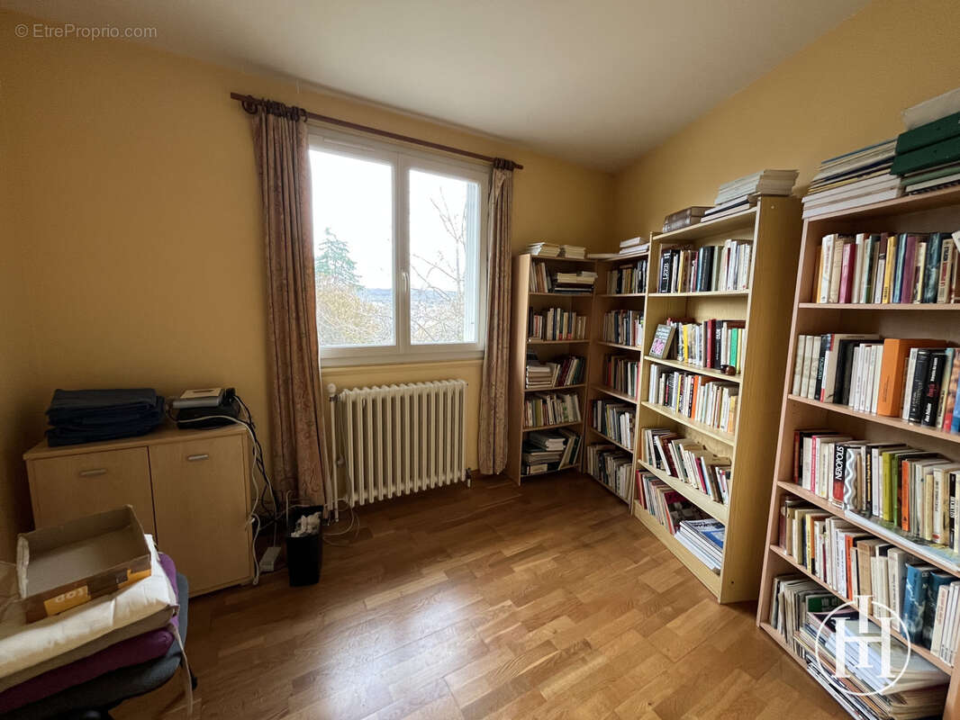 Maison à SAINT-AMAND-MONTROND