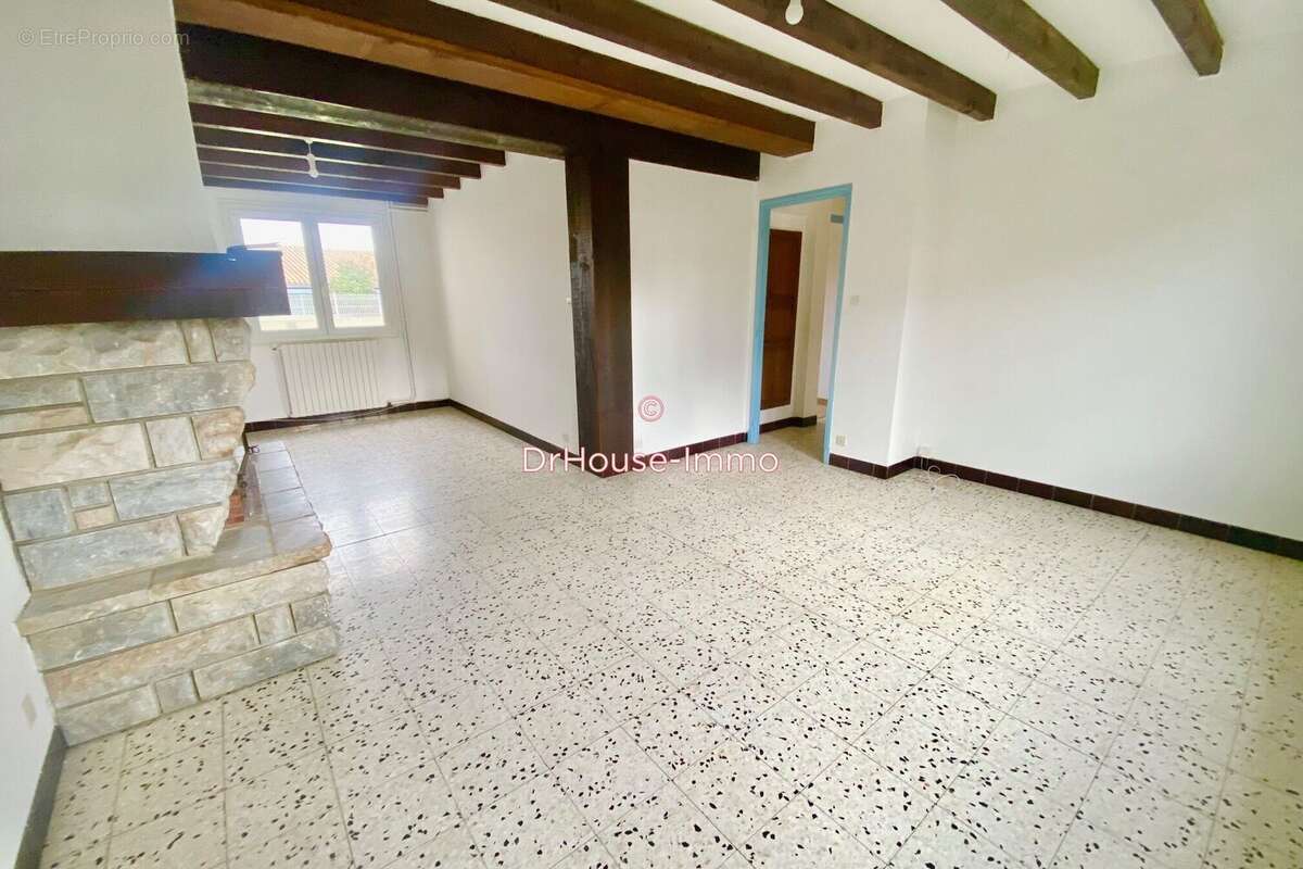 Maison à VILLEMOUSTAUSSOU