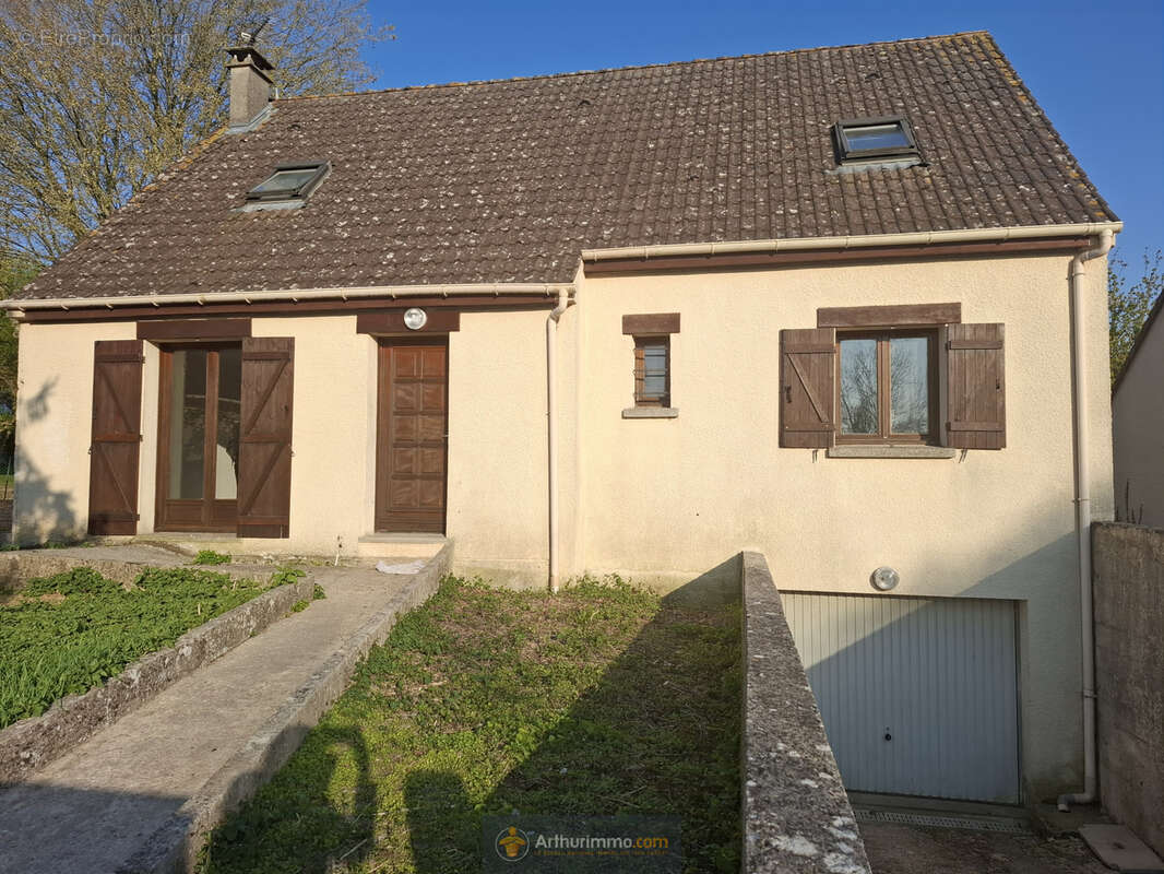Maison à COULOMMIERS