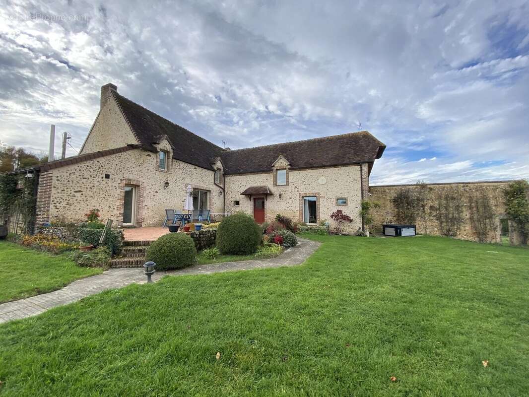 Maison à MORTAGNE-AU-PERCHE