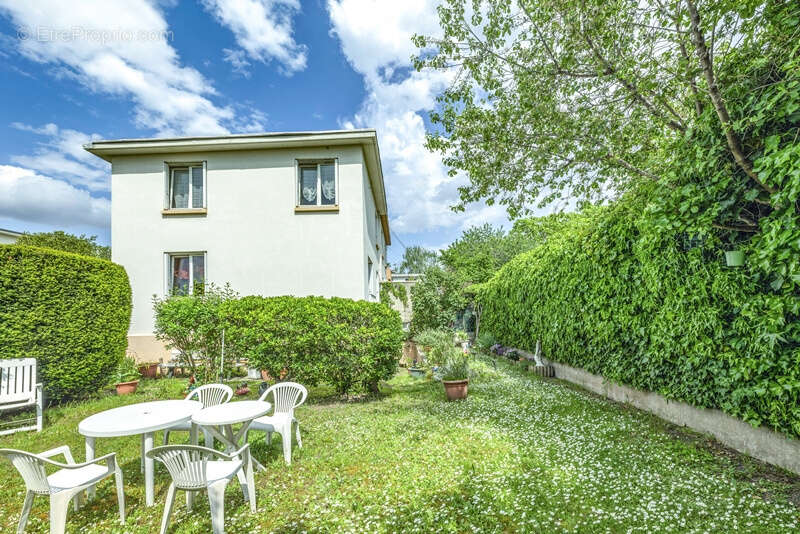 Maison à RUEIL-MALMAISON