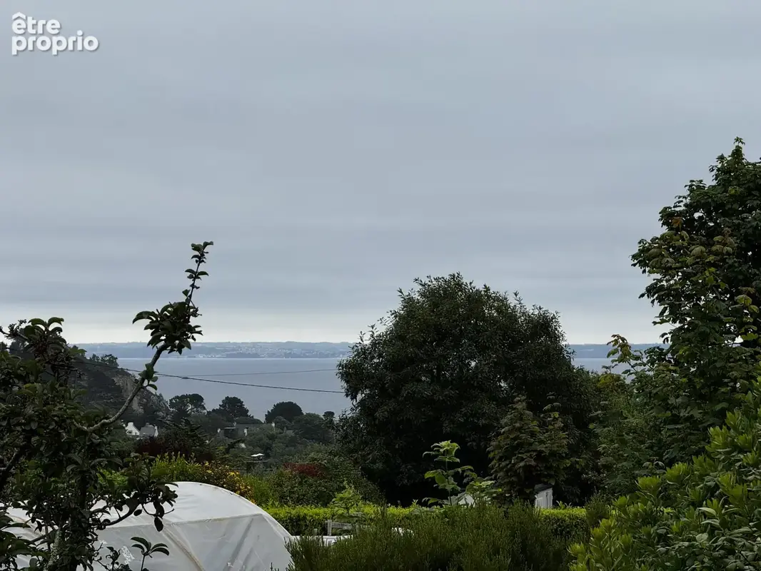 Crozon   Spacieuse maison familiale aux beaux volumes et fort potentiel - photo 3