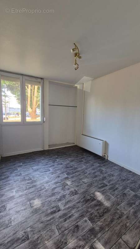 Appartement à SIN-LE-NOBLE